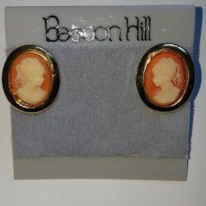 Vintage Beacon Hill Camero earrings